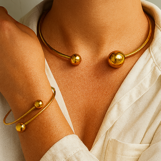 Conjunto minimalista de collar y pulsera tipo brazalete «Glow» | Oro