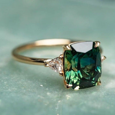 Anillo con piedra preciosa verde de inspiración vintage | Oro