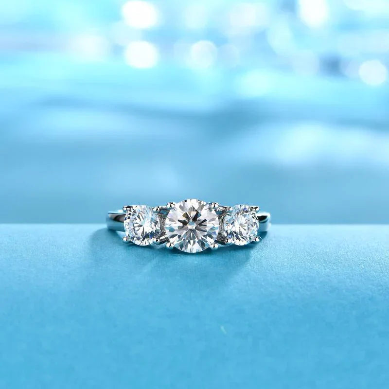 Anillo Clare con tres piedras | Oro blanco
